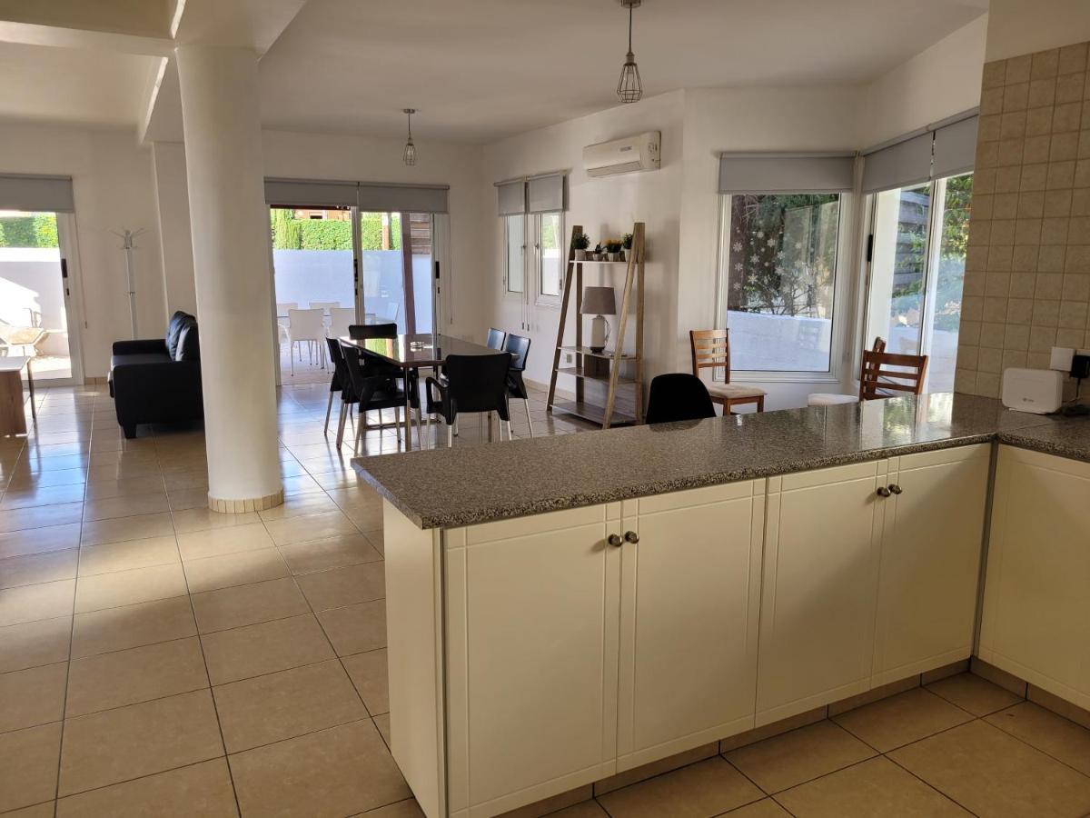 Elean Villa Paphos Bagian luar foto